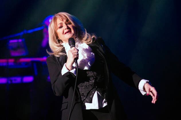 Bonnie Tyler live at a concert of her Celebrating 70 Years Birthday Tour at Friedrichstadt Palast Berlin, 25 04 2022 Foto:xC.xBehringx xFuturexImage
