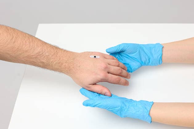 EXCLUSIVE VIDEO AVAILABLE: CONTACT INFO@COVERMG.COM The future of wireless payments is here - as tech enthusiasts can now get a chip implanted under their skin that means they can order drinks or complete the weekly shop with just a swipe of their hand. British-Polish firm Walletmor offers to implant the chips beneath the skin in customers? hands for as little as â?¬199. It weighs less than a gram, is little bigger than a grain of rice - and is comprised of a tiny secure microchip and an antenna encased in a biopolymer. Founder and chief executive Wojtek Paprota says: We are the first and only company on Earth that has designed payment implants that are fully biosafe, fully secure, and globally available. The difference between Copyright: xx 51454123 EDITORIAL USE ONLY. NOT FOR USE BY NEWSPAPERS BASED IN THE UK.