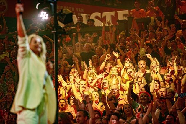 2022 04 26 20 22 39 ROTTERDAM Sanne during the first show of De Vrienden van Amstel LIVE 2022 ANP KIPPA LEVIN DEN BOER netherlands out belgium out  Copyright: xx x447664413x originalFilename: 447664413.jpg