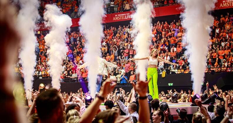 2022 04 26 21 25 39 ROTTERDAM Sanne Freek during the first show of De Vrienden van Amstel LIVE 2022 ANP KIPPA LEVIN DEN BOER netherlands out belgium out  Copyright: xx x447666914x originalFilename: 447666914.jpg