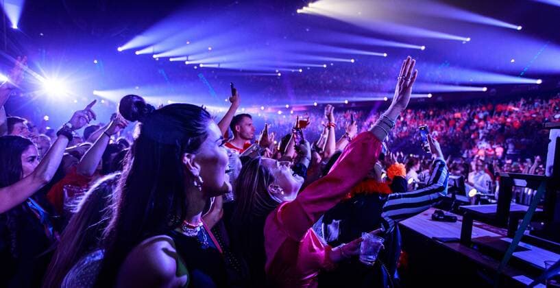 2022 04 26 21 20 59 ROTTERDAM Audience during the first show of De Vrienden van Amstel LIVE 2022 ANP KIPPA LEVIN DEN BOER netherlands out belgium out  Copyright: xx x447666925x originalFilename: 447666925.jpg