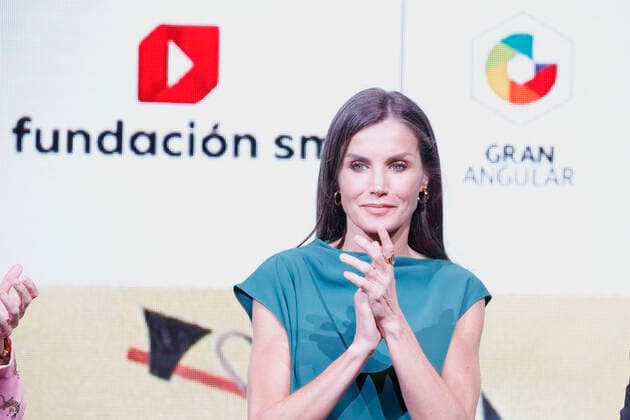 26-04-2022 Madrid Queen Letizia attend the 44th edition of the SM foundation awards for childen and youth literature, the steam boat and great angle, at the green courtyard Salamanca in Madrid. The SM Foundation promotes every year a children s book to encourage children to read. No Spain Â  Copyright: xPPEx