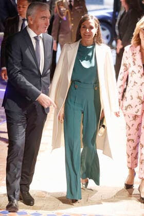 26-04-2022 Madrid Queen Letizia attend the 44th edition of the SM foundation awards for childen and youth literature, the steam boat and great angle, at the green courtyard Salamanca in Madrid. The SM Foundation promotes every year a children s book to encourage children to read. No Spain Â  Copyright: xPPEx