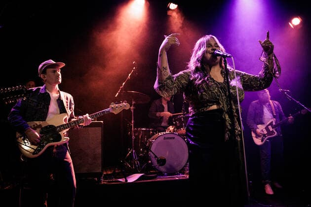 Sarah Klang live in Copenhagen, Denmark Copenhagen, Denmark. 26th, April 2022. The Swedish singer-songwriter Sarah Klang performs a live concert at Hotel Cecil in Copenhagen. Copenhagen Denmark  Copyright: xGonzalesxPhoto ThomasxRungstromx