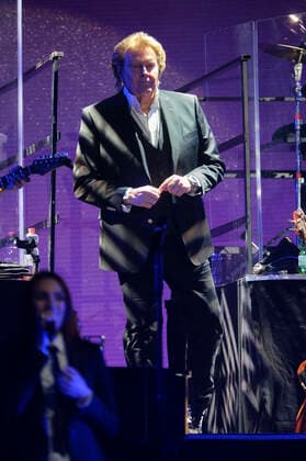 Howard Carpendale live at a concert of his 50 Years The Show of My Life Tour at the Swiss Life Hall Hannover, 27 04 2022 Foto:xU.xStammx xFuturexImage