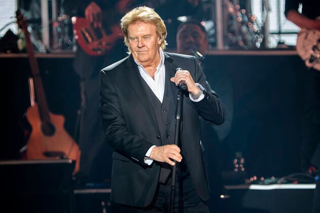 Howard Carpendale live at a concert of his 50 Years The Show of My Life Tour at the Swiss Life Hall Hannover, 27 04 2022 Foto:xU.xStammx xFuturexImage