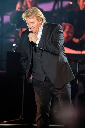 Howard Carpendale live at a concert of his 50 Years The Show of My Life Tour at the Swiss Life Hall Hannover, 27 04 2022 Foto:xU.xStammx xFuturexImage