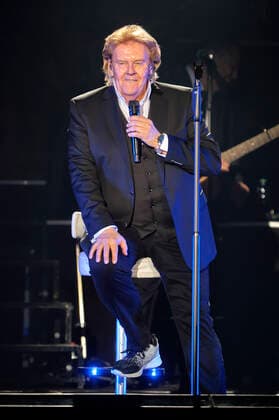 Howard Carpendale live at a concert of his 50 Years The Show of My Life Tour at the Swiss Life Hall Hannover, 27 04 2022 Foto:xU.xStammx xFuturexImage