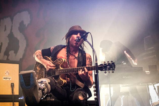 The Hellacopters live in Oslo, Norway Oslo, Norway. 27th, April 2022. The Swedish hard rock band The Hellacopters performs a live concert at Sentrum Scene in oslo. Here guitarist Dregen is seen live on stage. Oslo Norway Rockefeller  Copyright: xGonzalesxPhoto TerjexDokkenx