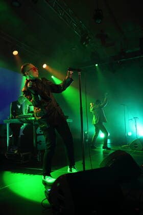 Birgir Biggi Veira Porarinsson, Margret Ran Magnusdottir and Daniel Agust Haraldsson, f l , from the band GusGus at a concert in the concrete hall at Silent Green in Berlin, 27 April 2022 GusGus concert Berlin
