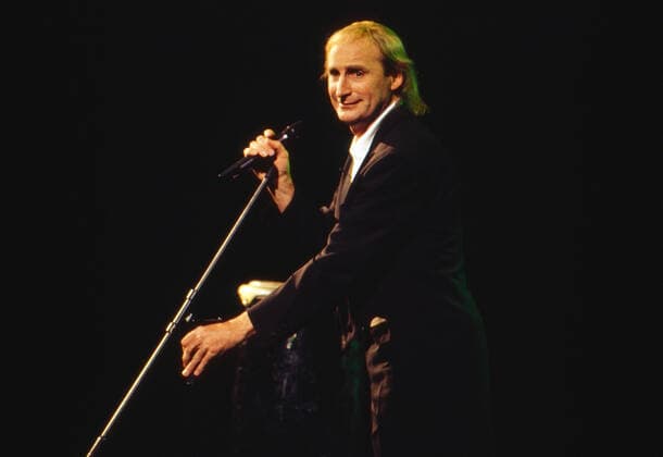 Otto Waalkes, deutscher Komiker und Schauspieler, bei einem Auftritt, Deutschland um 1987. Copyright: HartwigxValdmanis Nur redaktionelle Nutzng. Editorial usage only. UnitedArchivesVAL_720000716