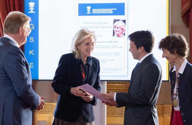 GSKE Chairman Hein Deprez, Princess Astrid of Belgium and Professor Guido Bommer, autor of Parkinson s disease protein PARK7 prevents metabolite and protein damage caused by a glyolytic metabolite pictured during the presentation of the scientific prizes for the year 2022 of the Queen Elisabeth Medical Foundation (FMRE - GSKE), in Brussels, Thursday 28 April 2022. The scientific prizes aim to support Belgian researchers in the field of neurosciences. Several projects have been selected by the Board of Directors of the foundation, on the proposal of its Scientific Committee.  BENOITxDOPPAGNE 34311924