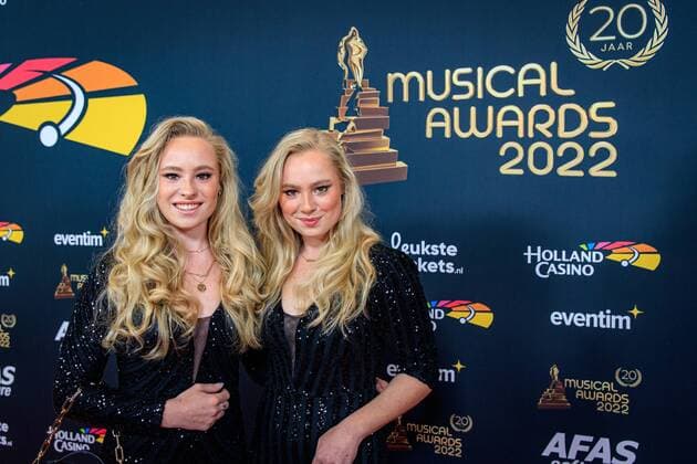 Bilder des Jahres 2022, Entertainment 04 April Entertainment Themen der Woche KW17 Entertainment Bilder des Tages 2022-04-28 18:09:46 ROTTERDAM - Mylene and Rosanne Waalewijn prior to the twentieth edition of the Musical Awards Gala in Rotterdam Ahoy. The most important Dutch musical prizes were awarded during the event. ANP KIPPA LEVIN DEN BOER netherlands out - belgium out *** 2022 04 28 18 09 46 ROTTERDAM Mylene and Rosanne Waalewijn prior to the twentieth edition of the Musical Awards Gala in Rotterdam Ahoy The most important Dutch musical prizes were awarded during the event ANP KIPPA LEVIN DEN BOER netherlands out belgium out  Copyright: xx x447747737x originalFilename: 447747737.jpg
