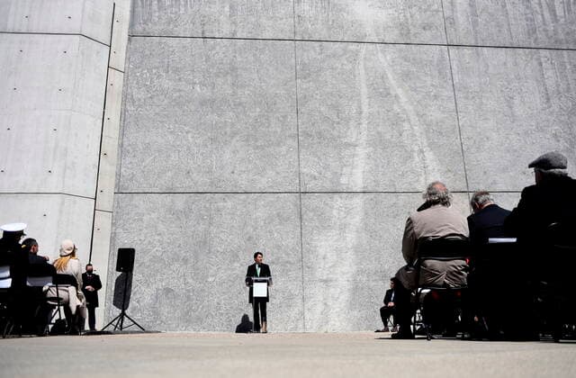 April 28, 2022, Ottawa, ON, CAN: Prime Minister Justin Trudeau speaks during a Yom HaShoah commemoration at the National Holocaust Monument in Ottawa, on Thursday, April 28, 2022. Yom HaShoah is the Jewish community s most significant day for Holocaust remembrance. Ottawa CAN  - ZUMAc35_ 20220428_zaf_c35_040 Copyright: xJustinxTangx