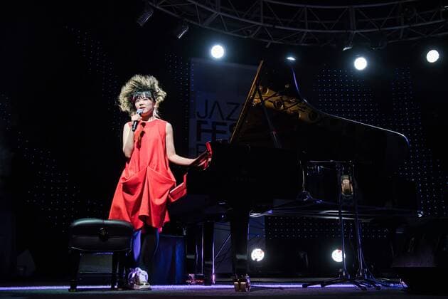Japanese jazz pianist Hiromi Uehara performed together with a string quartet at the Bobycentrum in Brno, Czech Republic, on April 28, 2022. (CTKxPhoto PatrikxUhlir) CTKPhotoP2022042808880  put 03
