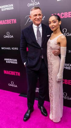 Bilder des Jahres 2022, Entertainment 04 April Entertainment Themen der Woche KW17 NY: Macbeth Broadway Opening Night Actor Daniel Craig and actress Ruth Negga wearing dress by Louis Vuitton attends the Macbeth Broadway opening night at the Longacre Theatre New York New York United States Copyright: LevxRadin