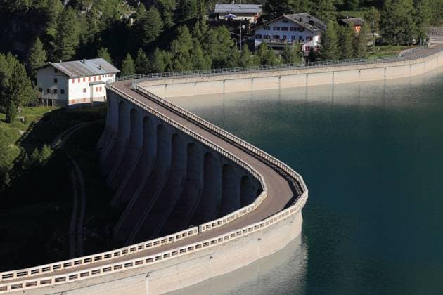 IMAGO Nature: Unsere Erde, Energiequellen, Wasserkraft Lago do Fedaia, Dolomites, Italy , 14966046.jpg, lake, fedaia, lago, italy, northern, valley, mountains, dolomites, land, landscape, dam, hydro, artificial, water, reservoir, high, alps, summer, travel, italian, marmolada, alpine, altitude, hiking, place, pass, beautiful, scenic, scenery,