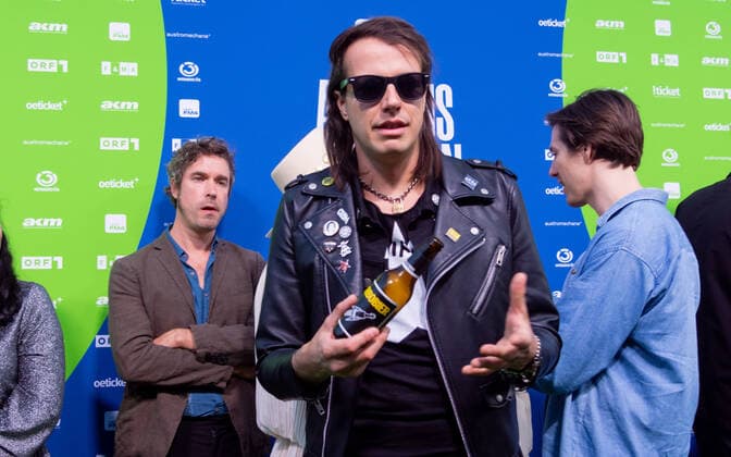 20220429 Amadeus Austrian Music Awards 2022 WIEN, OESTERREICH - 29. APRIL: Musiker und Bandleader der Gruppe TurboBier, nominiert in der Kategorie -Hard and Heavy- Band Turbobier am Redcarpet anlaesslich der Verleihung des Amadeus Austria Music Awards 2022 vor dem Wiener Volkstheater am 29. April 2022 in Wien, Oesterreich. 220429_SEPA_17_014 Copyright: xIsabellexOuvrardx SEPAxMedia