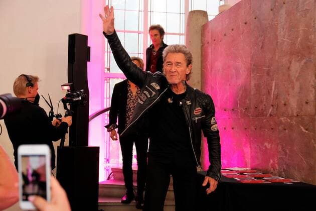 29 04 2022 Frankfurt am Main, Paulskirche Peter Maffay and band awarded Frankfurt Music Prize Singer Peter Maffay on his way to the award ceremony