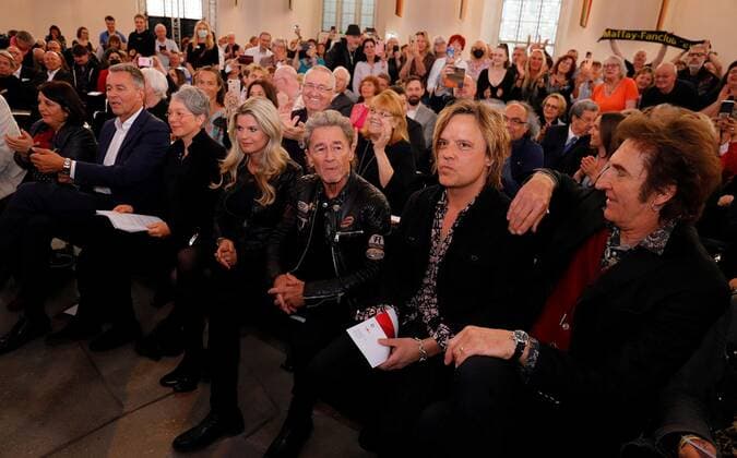 29 04 2022 Frankfurt am Main, Paulskirche Peter Maffay and band awarded Frankfurt Music Prize Singer Peter Maffay with his partner Hendrikje Balsmeyer listens to the laudation with emotion