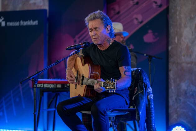 Peter Maffay and band awarded Frankfurt Music Prize 29 04 2022 In the Paulskirche in Frankfurt am Main, Peter Maffay and band were awarded the Frankfurt Music Prize Frankfurt Paulskirche Hesse