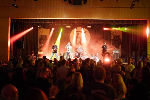 Pound performs at the community center Mörfelden Mörfelden Walldorf 29 04 2022 Dance into May with Pound