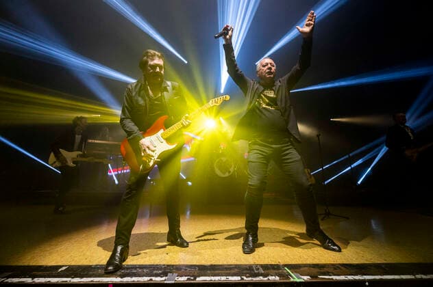 Charlie Burchill and Jim Kerr of Simple Minds live at a concert of the Celebrating 40 Years of Hits Tour at Thüringenhalle Erfurt, 29 04 2022 Foto:xM.xKremerx xFuturexImage