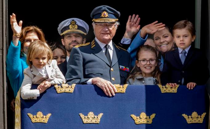 Bilder des Jahres 2022, Entertainment 04 April Entertainment Themen der Woche KW17 Entertainment Bilder des Tages 30-04-2022 Stockholm Swedish royal family during the celebrations for the 76th birthday of the Swedish king in Stockholm. Princess Victoria and Prince Daniel and Princess Estelle and Prince Oscar and Queen Silvia and Princess Sofia and Prince Carl Philip and King Carl Gustaf Â  Copyright: xPPEx