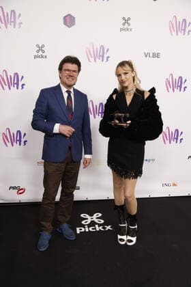 Brussels region Minister Sven Gatz and artist Angele Van Laeken pictured on the red carpet at the arrival for the 14th edition of the MIA s (Music Industry Award) award show, in Brussels, Saturday 30 April 2022. The MIA awards are handed out by the VRT and VI.BE.  JAMESxARTHURxGEKIERE 34341765