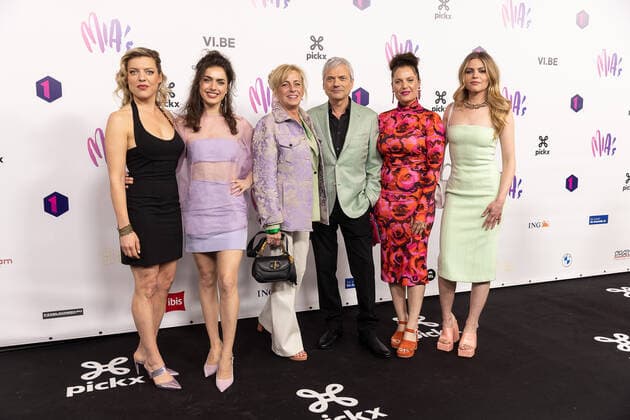 Ella Leyers, Olga Leyers, Anne Meunier, Jan Leyers, Dorien Leyers and Billy Leyers pictured on the red carpet at the arrival for the 14th edition of the MIA s (Music Industry Award) award show, in Brussels, Saturday 30 April 2022. The MIA awards are handed out by the VRT and VI.BE.  JAMESxARTHURxGEKIERE 34345317