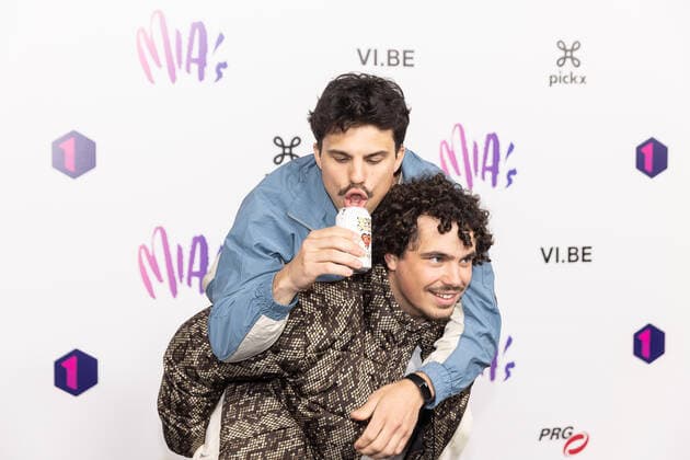 Brother Robert Van Impe aka Average Rob and Arno Van Impe aka Arno The Kid pictured on the red carpet at the arrival for the 14th edition of the MIA s (Music Industry Award) award show, in Brussels, Saturday 30 April 2022. The MIA awards are handed out by the VRT and VI.BE.  JAMESxARTHURxGEKIERE 34345705
