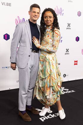 comedian Soe Nsuki and partner pictured on the red carpet at the arrival for the 14th edition of the MIA s (Music Industry Award) award show, in Brussels, Saturday 30 April 2022. The MIA awards are handed out by the VRT and VI.BE.  JAMESxARTHURxGEKIERE 34345768