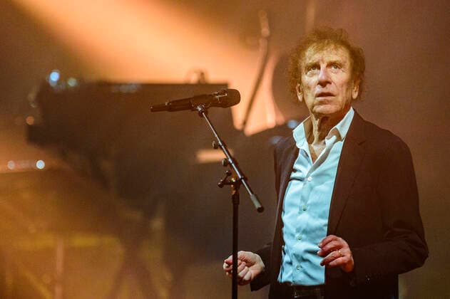 The french singer Alain Souchon live in Forest National AlainSouchon en concert a Forest National Reporters QUINET JEANxMARCxQUINET