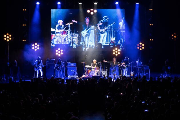 Chris Norman Band live 2022 30 04 2022 The British singer songwriter Chris Norman Band live on his Forever Tour 2022 Frankfurt Jahrhunderthalle Hessen