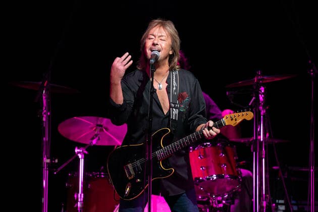 Chris Norman Band live 2022 30 04 2022 The British singer songwriter Chris Norman Band live on his Forever Tour 2022 Frankfurt Jahrhunderthalle Hessen