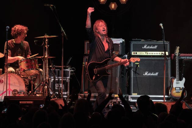 Chris Norman Band live 2022 30 04 2022 The British singer songwriter Chris Norman Band live on his Forever Tour 2022 Frankfurt Jahrhunderthalle Hessen