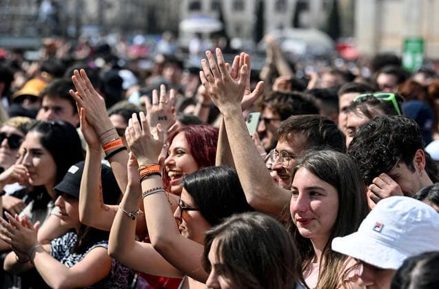 May 1, 2022, Rome, Italy: People attend the traditional May Day concert at San Giovanni Square in Rome, Italy, 01 May 2022. ANSA RICCARDO ANTIMIANI Rome Italy  - ZUMAa110 20220501_zaf_a110_027 Copyright: xRiccardoxAntimianix