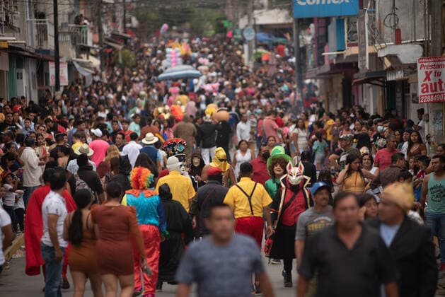 May 1, 2022: Thousands of people celebrate the traditional Carnival of the Boneteros in the town of Tuzamapan, Veracruz. This carnival is over 100 years old and is celebrated at the end of the cane cutting season. - ZUMAqp1_ 20220501_zip_qp1_028 Copyright: xHectorxAdolfoxQuintanarxPerezx