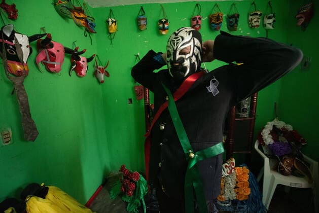 May 1, 2022: Portrait of a bonetero, the main character of the Afro-Mestizo Carnival in the town of Tuzamapan, Veracruz. - ZUMAqp1_ 20220501_zip_qp1_010 Copyright: xHectorxAdolfoxQuintanarxPerezx