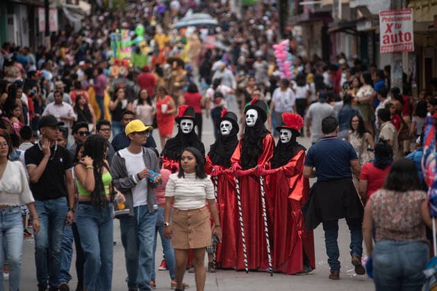 May 1, 2022: Thousands of people celebrate the traditional Carnival of the Boneteros in the town of Tuzamapan, Veracruz. This carnival is over 100 years old and is celebrated at the end of the cane cutting season. - ZUMAqp1_ 20220501_zip_qp1_016 Copyright: xHectorxAdolfoxQuintanarxPerezx