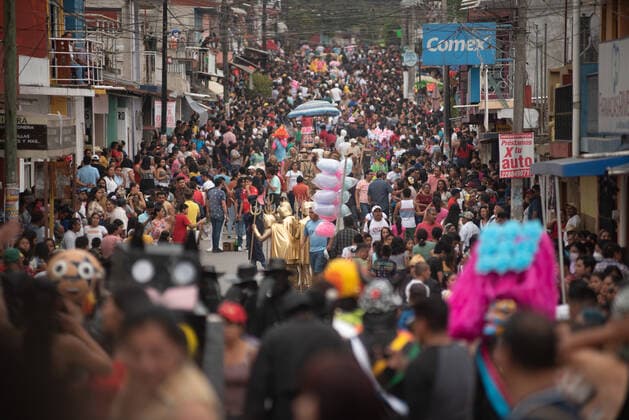 May 1, 2022: Thousands of people celebrate the traditional Carnival of the Boneteros in the town of Tuzamapan, Veracruz. This carnival is over 100 years old and is celebrated at the end of the cane cutting season. - ZUMAqp1_ 20220501_zip_qp1_025 Copyright: xHectorxAdolfoxQuintanarxPerezx