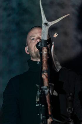 Wardruna Bergen, Norway. 01st, May 2022. The Nordic musical project Wardruna performs a live concet at Grieghallen in Bergen. Here founder, singer and composer Einar Selvik is seen during the show. Bergen Norway  Copyright: xGonzalesxPhoto JarlexH.xMoex