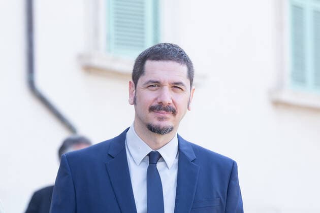 Italy: Nominees for David di Donatello 2022 Awards in Rome Gabriele Mainetti in front of entrance to Quirinal Palace in Rome for presentation ceremony of nominations for David di Donatello 2022 awards Rome Italy Copyright: MatteoxNardone