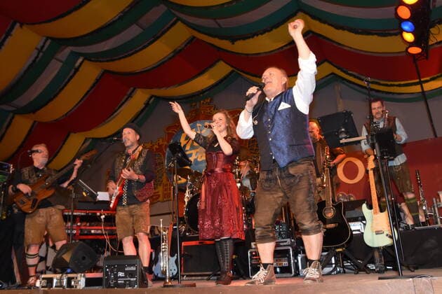 Michi Hoegl Fun Band Bandleader with his Band Munich 02 05 2022 Theresien Wiese Hippodrom Tent Fruehlingsfest Munich