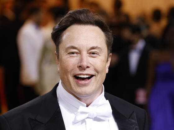 Elon Musk arrives on the red carpet for The Met Gala at The Metropolitan Museum of Art celebrating the Costume Institute opening of In America: An Anthology of Fashion in New York City on Monday, May 2, 2022.  NYP20220502292 JOHNxANGELILLO