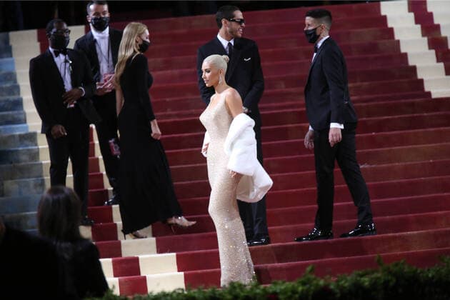 May 2, 2022, New York, NY, USA: KIM KARDASHIAN and PETE DAVIDSON attend the 2022 Met Gala, celebrating Ã¢â‚¬oeIn America: An Anthology of FashionÃ¢â‚¬Â.The Metropolitan Museum of Art, NYC.May 2, 2022. New York USA - ZUMAms4_ 20220502_zaf_ms4_007 Copyright: xSoniaxMoskowitzxGordonx