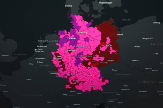 RKI dashboard, 7 day incidence is now 632.2 7 day incidence, RKI dashboard on a monitor on 03 05 2022 in Siegen Germany.