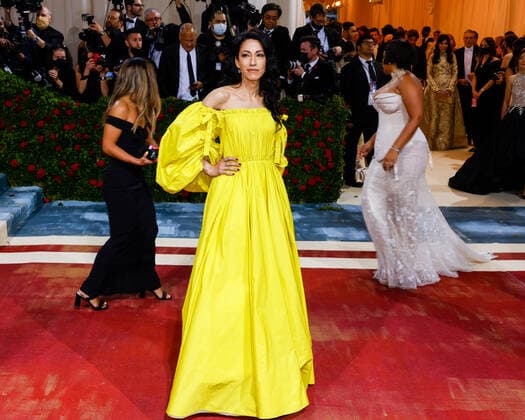 Huma Abedin arrives on the red carpet for The Met Gala at The Metropolitan Museum of Art celebrating the Costume Institute opening of In America: An Anthology of Fashion in New York City on Monday, May 2, 2022.  NYP20220502563 JOHNxANGELILLO