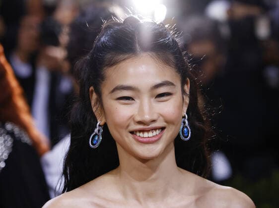 HoYeon Jung arrives on the red carpet for The Met Gala at The Metropolitan Museum of Art celebrating the Costume Institute opening of In America: An Anthology of Fashion in New York City on Monday, May 2, 2022.  NYP20220502233 JOHNxANGELILLO