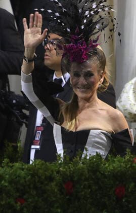 NEW YORK, NEW YORK - MAY 02: Sarah Jessica Parker at The 2022 Met Gala Celebrating In America: An Anthology of Fashion at The Metropolitan Museum of Art on May 02, 2022 in New York City. Copyright: xRWx
